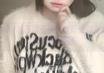 纯爱neko的校服有种恰到好处的青春气息，原图深入骨髓。