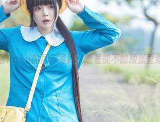 落落Raku的周末写真，想着能不能换张壁纸了