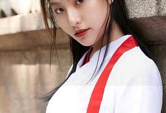 蜜桃社 – 不同寻常的黑丝，Gina的高清作品想让人，提高送咖啡的频率吗？