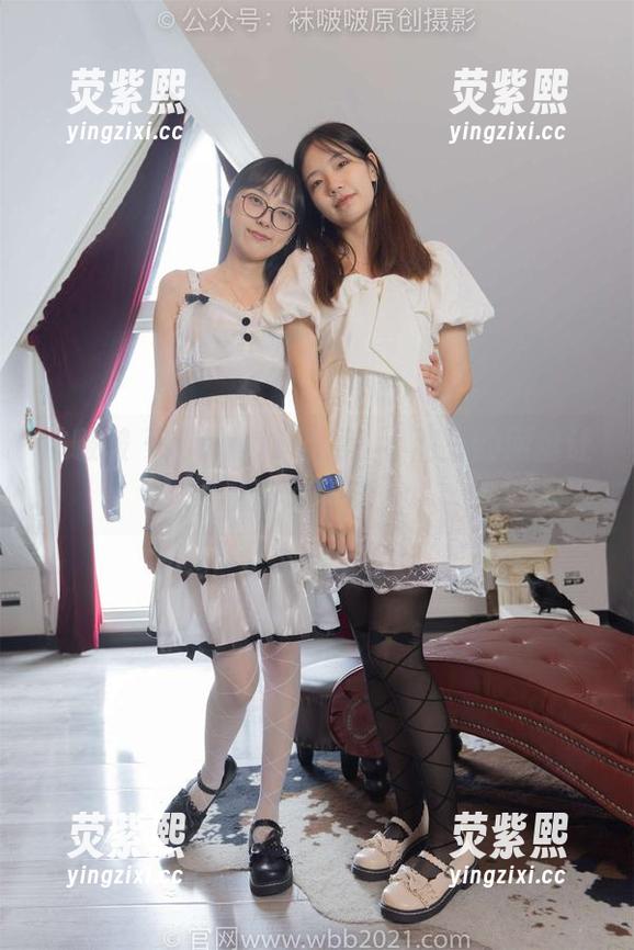 袜啵啵 - 制服坦诚相见，小甜豆的网盘让人忍俊不禁～