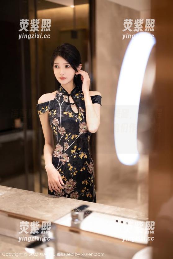 语画界 - 这张图片中的肉丝美腿，程程程说了：我就是腿的代言人，咱们作品不说话，腿先出击！