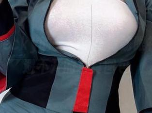 贝贝琪Becky的兔耳朵与毒蛇眼神：让人避不开的写真图包