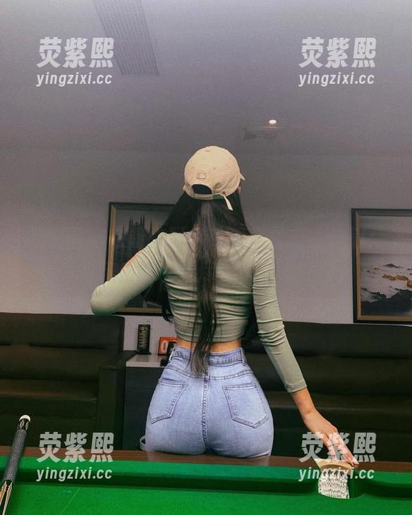 微密圈 - 来呀来呀，陈佩奇最新女仆篇：玩乐的一天尽在不言中！