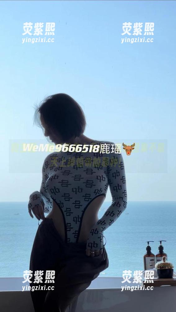 鹿瑶 微密圈 - 鹿瑶带你上天台,私拍图集不靠天上掉馅饼的那种!